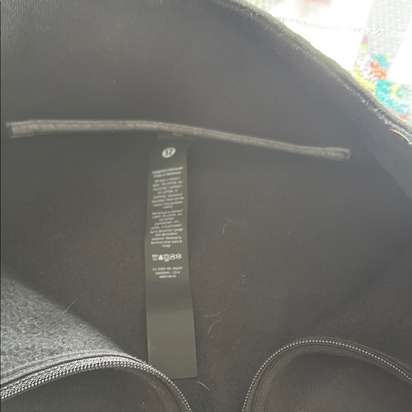 Men's Black Half-Zip Lululemon - Picture 7 of 9